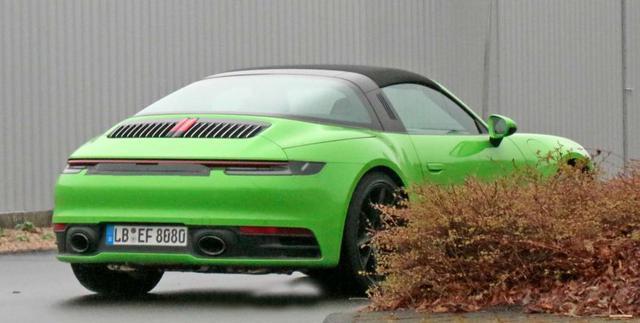 全新保时捷911 Targa路试谍照