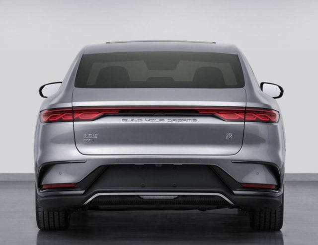 掀背造型，3.7秒破百，比亚迪汉EV GT要硬钢Model 3？