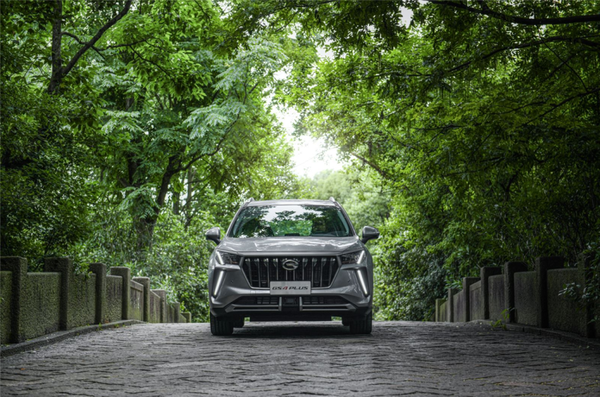 自主VS合资！传祺 GS4 PLUS是年轻人的第一台紧凑SUV？
