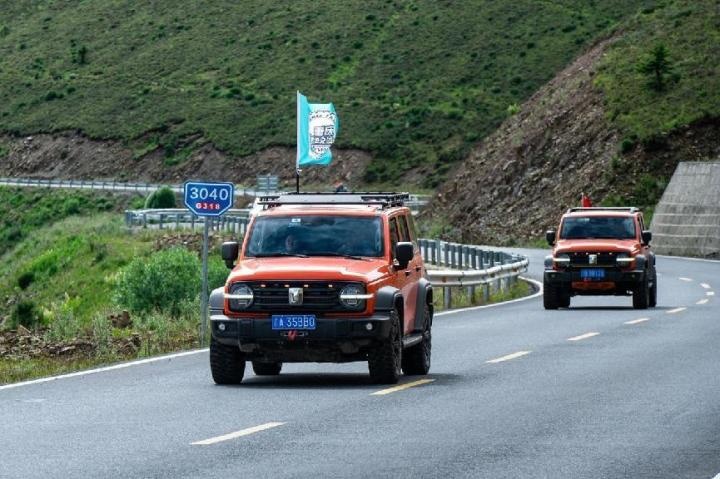 行于大地与云端之中：自驾坦克300 穿越318
