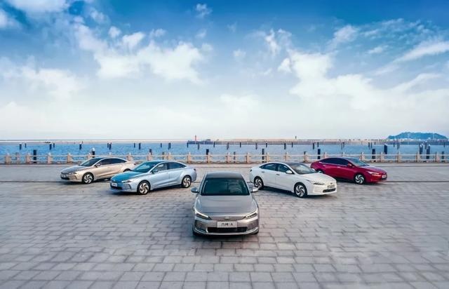几何C来了，续航400、550km，开放软硬件