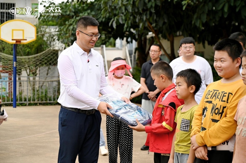 一汽-大众西区启动“双车双城记”,全新速腾&宝来焕新上市