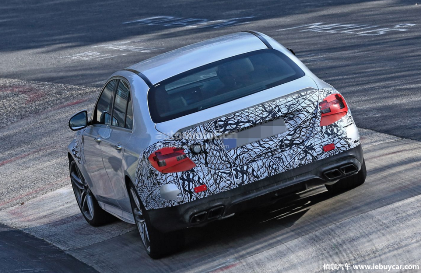 奔驰-AMG E63(S).png
