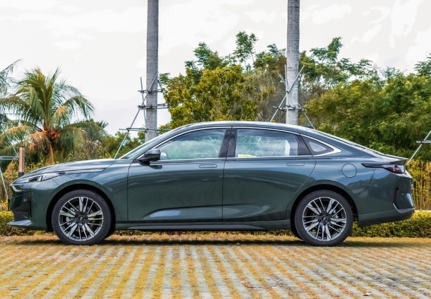 长安启源接二连三推出新车，这三款车续航超1000km，最低不足9万