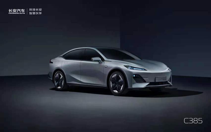 长安全新纯电动轿跑来了！溜背造型，车长4米8，对标特斯拉Model 3