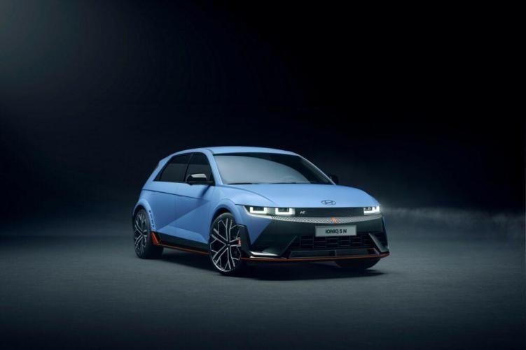 漂移模式+模拟声浪，现代IONIQ 5 N实车曝光，又一款抢手车？