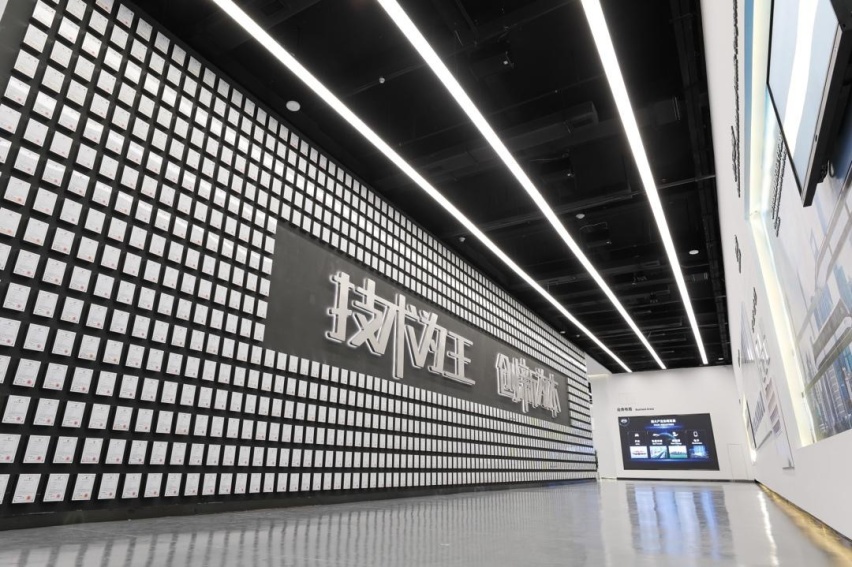 3.18万余应届生入职比亚迪，造新能源车成就业最香选择