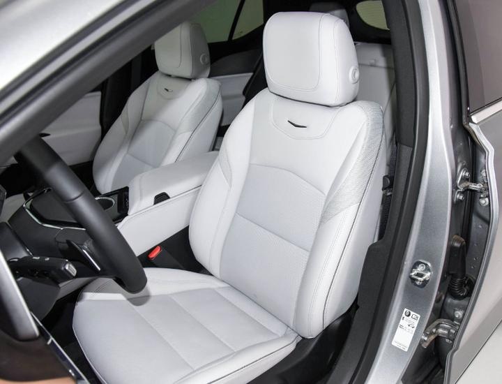 再添入门级轿跑SUV，起售21.97万元，凯迪拉克GT4来袭