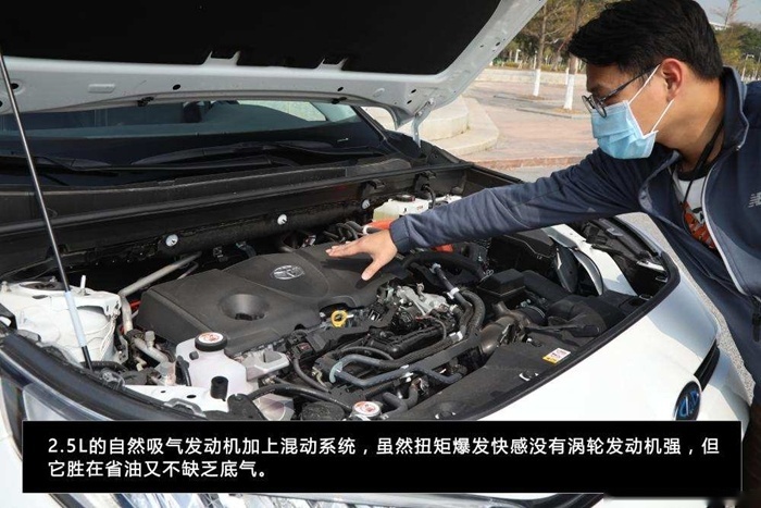 送豆腐要快又稳，除了车技好，还需要大师级底盘
