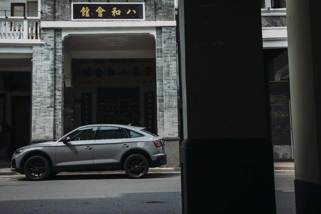 奥迪Q5L SPORTBACK：熟悉的配方，更年轻的味道