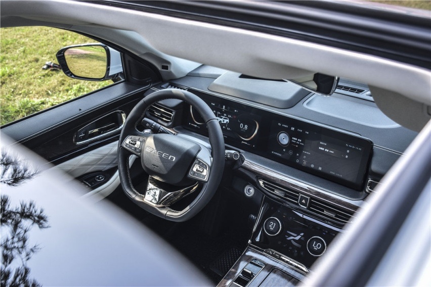 5米长中大型SUV 2.0T动力！这辆国产新旗舰仅17万起！