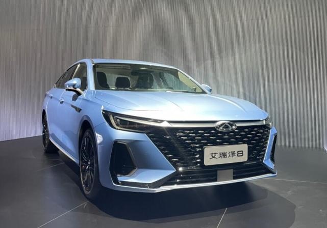 10万新卷王！1.6T+多连杆独立悬架，奇瑞艾瑞泽8售10.89万元起