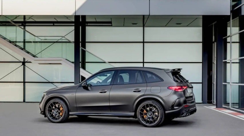 奔驰最贵的2.0T！全新梅赛德斯-AMG GLC 63 S海外售价曝光