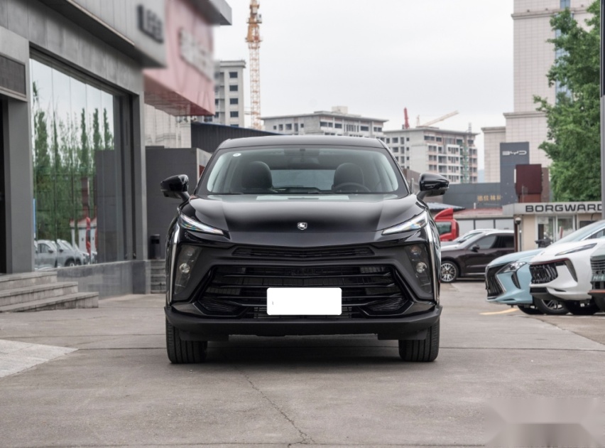 不足10w的超跑SUV，颜值不输兰博基尼Urus，匹配197马力