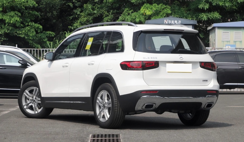 7座奔驰SUV，却不足30万！奢华内饰，轴距超2.8米，有面儿