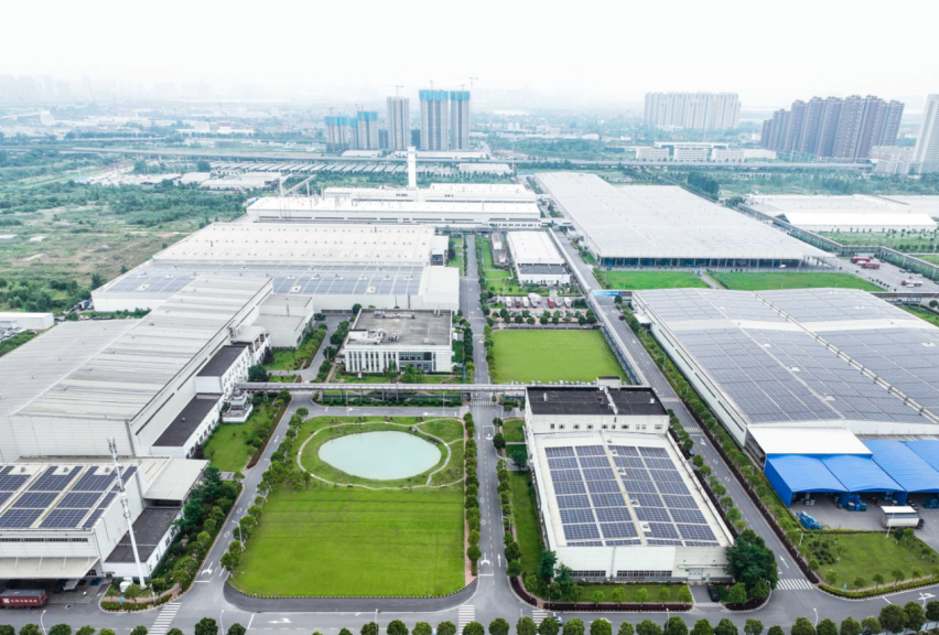 自主向上，岚图聚拢全链条资源，打造高端中国新能源车