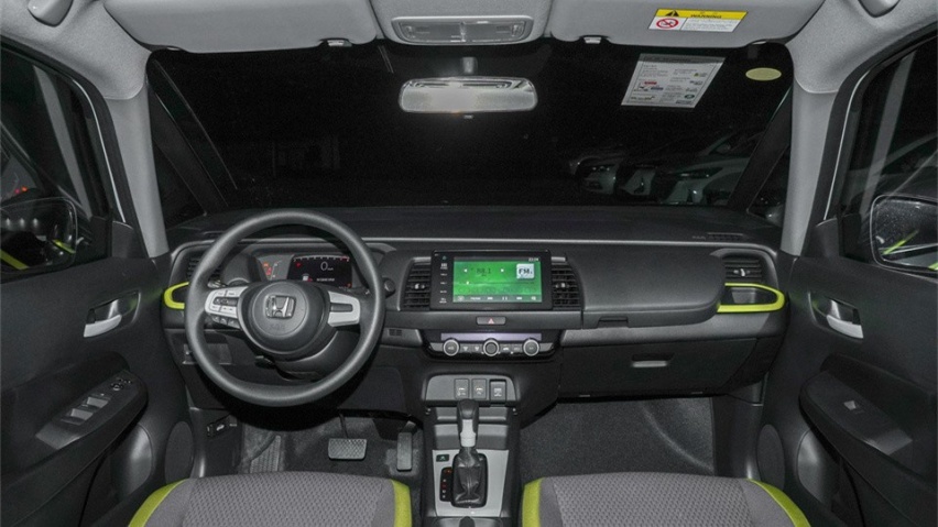 丰田YARiS L 致炫对比本田飞度：代步要动力还是省油？