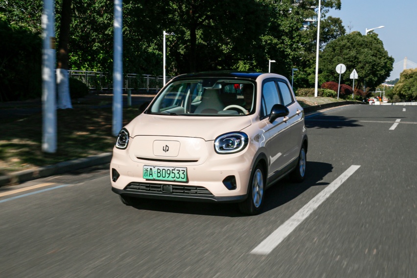 4.99万起步的五门纯电小车“卷王” 冬日通勤大揭秘？