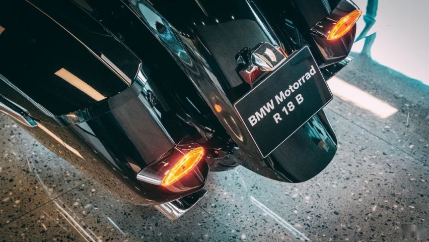 原来宝马也有这样的摩托！探店BMW R18 游侠/洲际旅行家