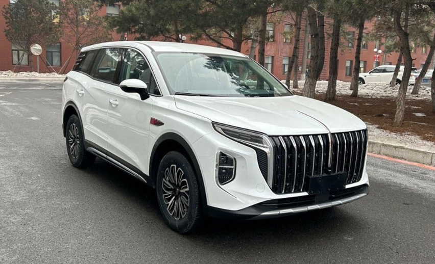 红旗HS6实拍曝光，搭2.0T+8AT或6月上市，预计售价24万起