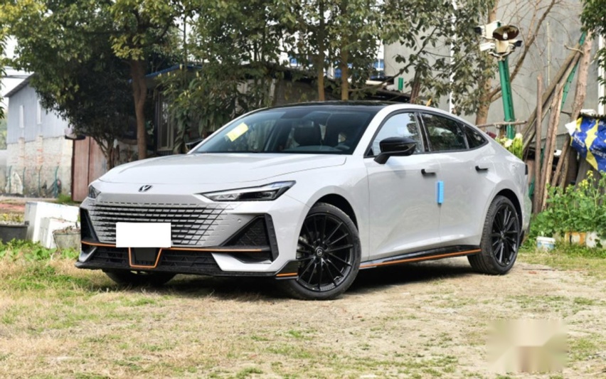 年轻人买什么轿车？这3款建议你关注，颜值高、价格合理、品牌大