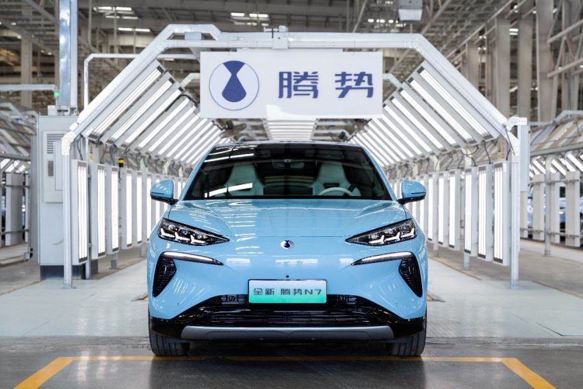 再过一年，比亚迪新能源销量就要破千万了，现在是第700万辆！