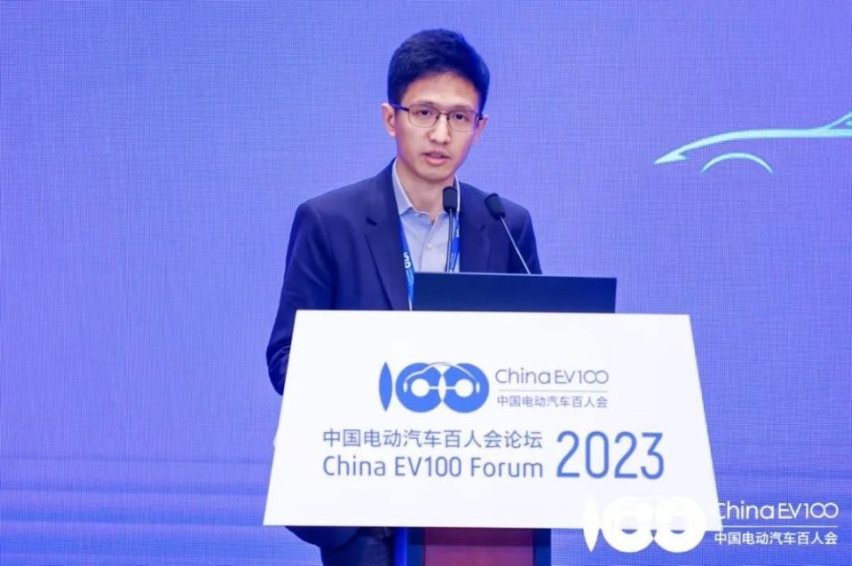 多年以后当你开着十万级的豪车在路上奔驰时候，一定会想起2023年的春天