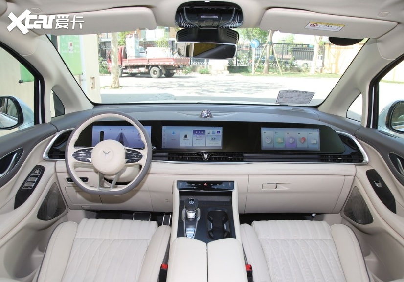 同为国产高端MPV，岚图梦想家与腾势D9的“内斗”，谁更占上风？