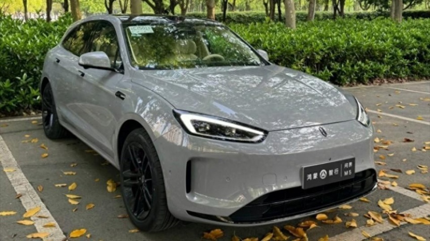 新款问界M5，做最好开的华为SUV，但30万内买不到高配？