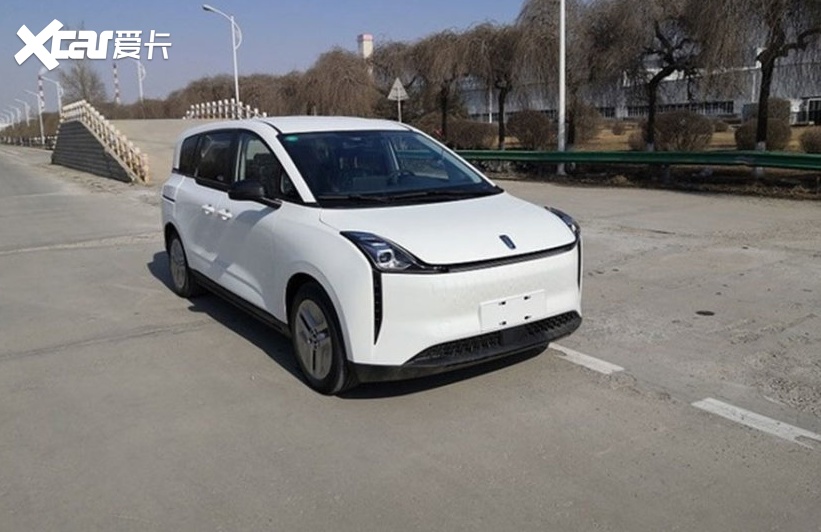 将会推出4种不同的版本 一汽奔腾E05申报图来袭
