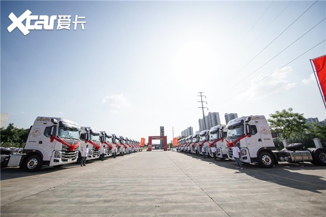批量交付 乘龙h7智能驾驶牵引车助力千挂科技开启智能物流新篇