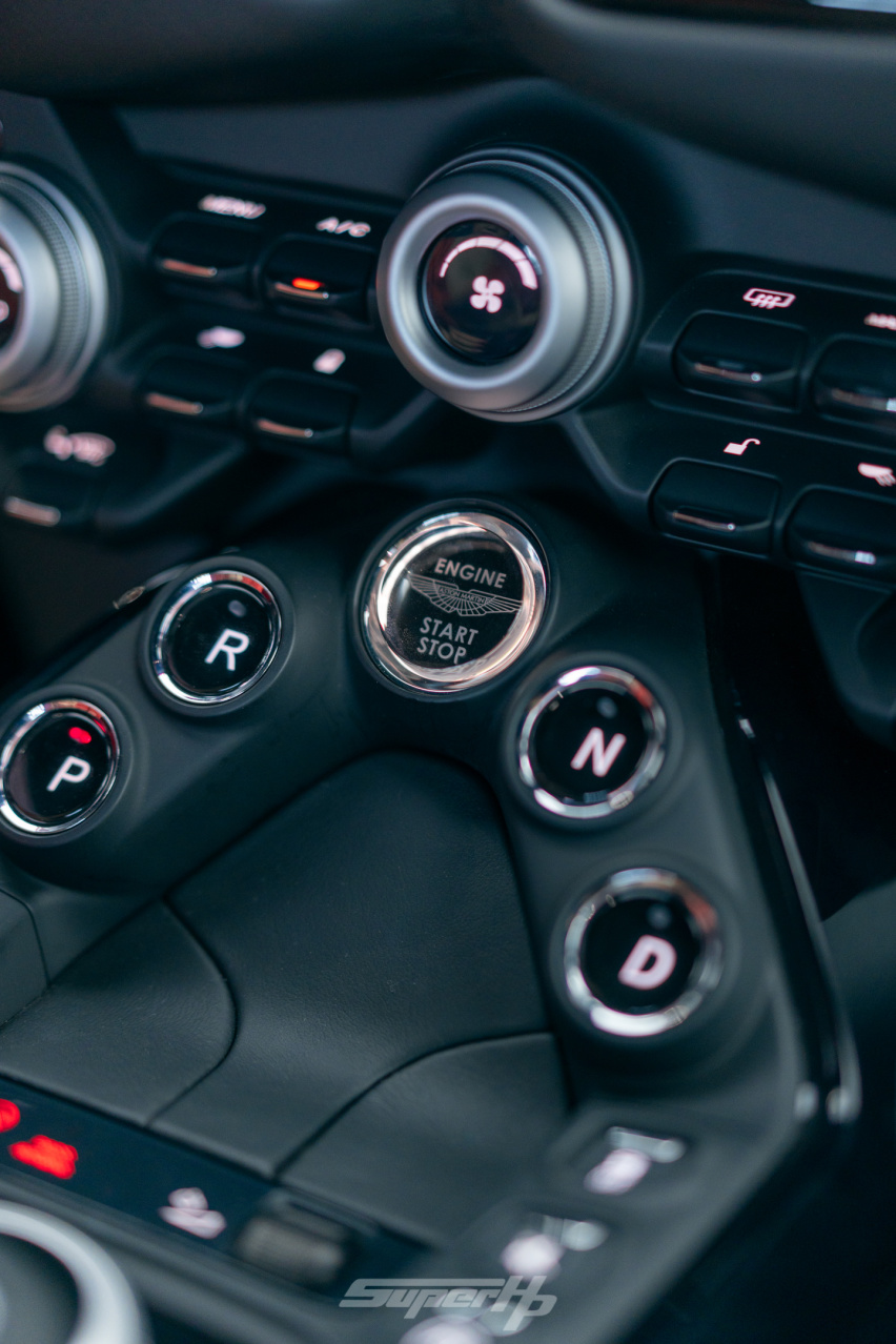 阿斯顿马丁 V8 Vantage