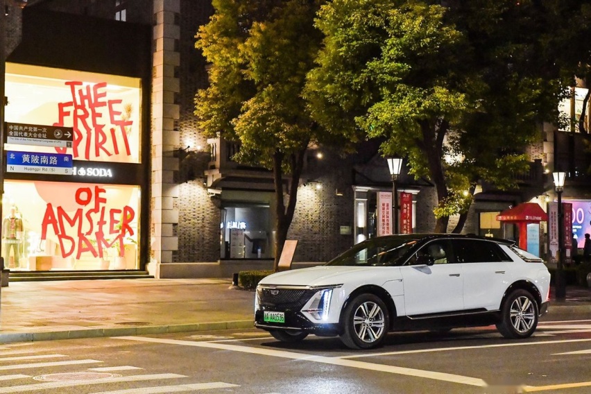 智能安全双升级，LYRIQ锐歌打响凯迪拉克电气化转型第一枪