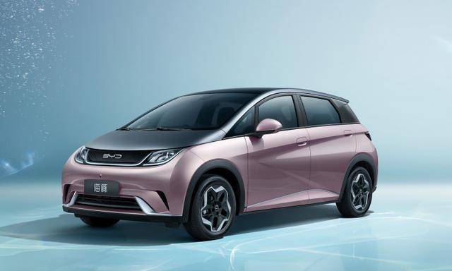 15万以内，海豚、埃安Y、哪吒U三款热门新能源车怎么选？