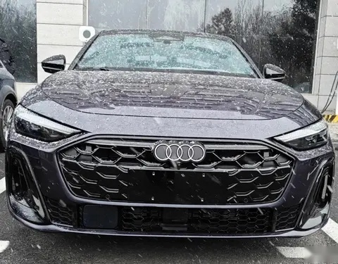 【E汽车】全新一代奥迪A5L实车曝光
