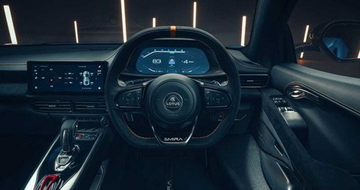 国内引进AMG2.0L四缸版？路特斯Emira亮相，你离超跑又近了一步