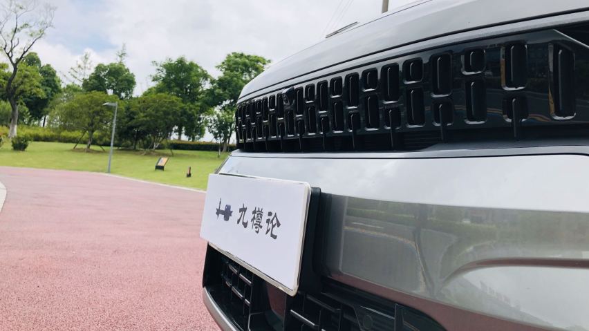 不要否认你是喜欢它的！领克05，即使不上镜也很帅