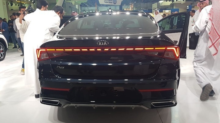 时尚又运动 全新起亚K5海外实车