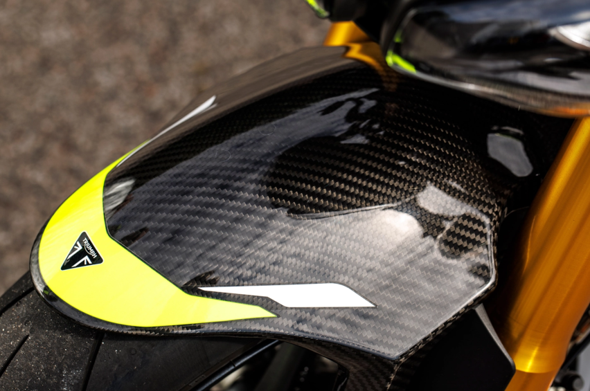 Moto2版本凯旋Street Triple 765详解，配置升级，真