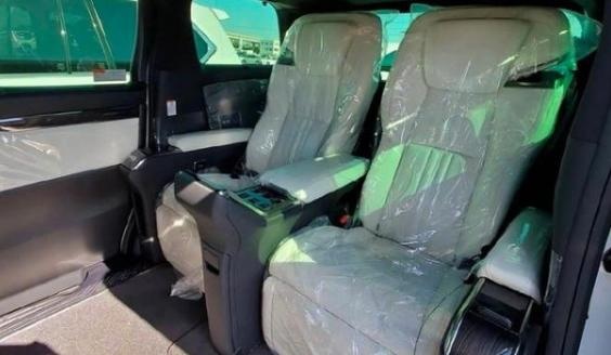 史上最贵"面包车"！价格炒到200多万，面子到底多值钱？
