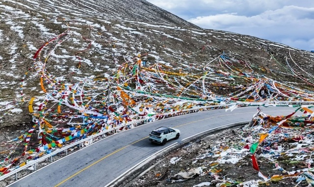 开皓极进西藏：13万级高端混动SUV，低油耗、大空间、配置全面