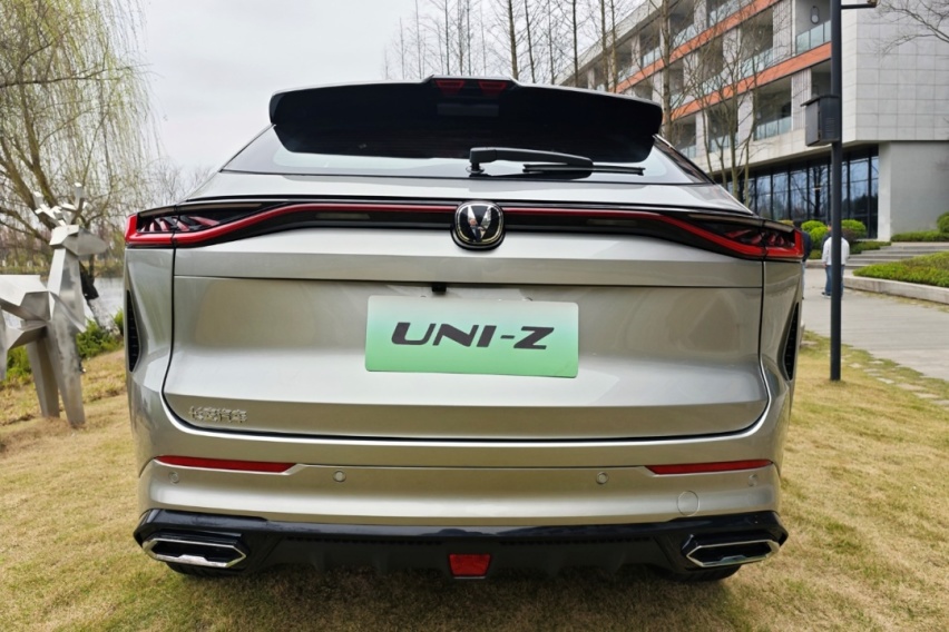 给混动SUV市场的强力一击？静态体验长安UNI-Z