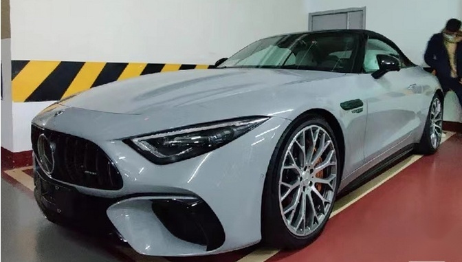 奔驰AMG SL实拍图曝光！对标911，有望明年引入国内！