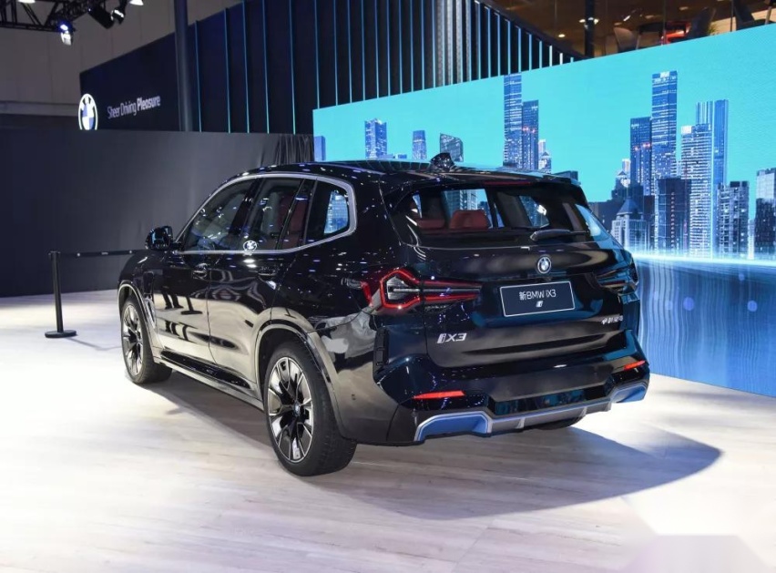 向更高处迈进，新BMW iX3