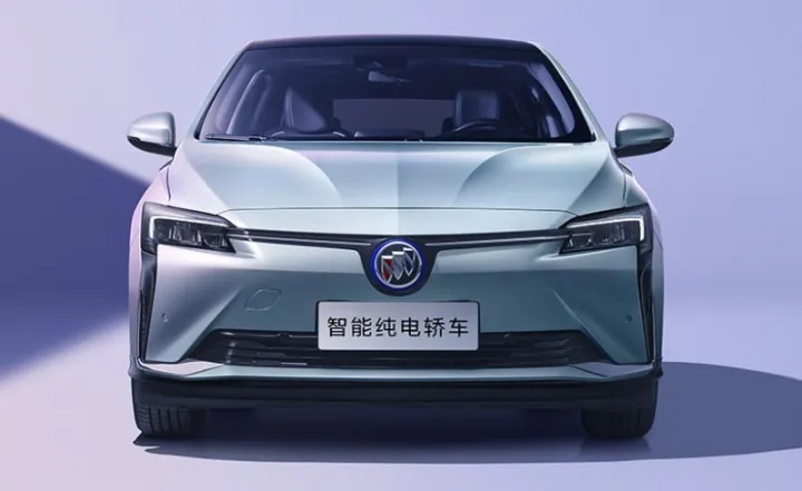 20万元级纯电家轿对决：飞凡ER6与别克微蓝6谁更超值？