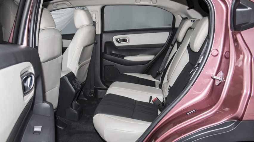预算15万买小型SUV，内外大改空间变大，全新缤智中配更值？