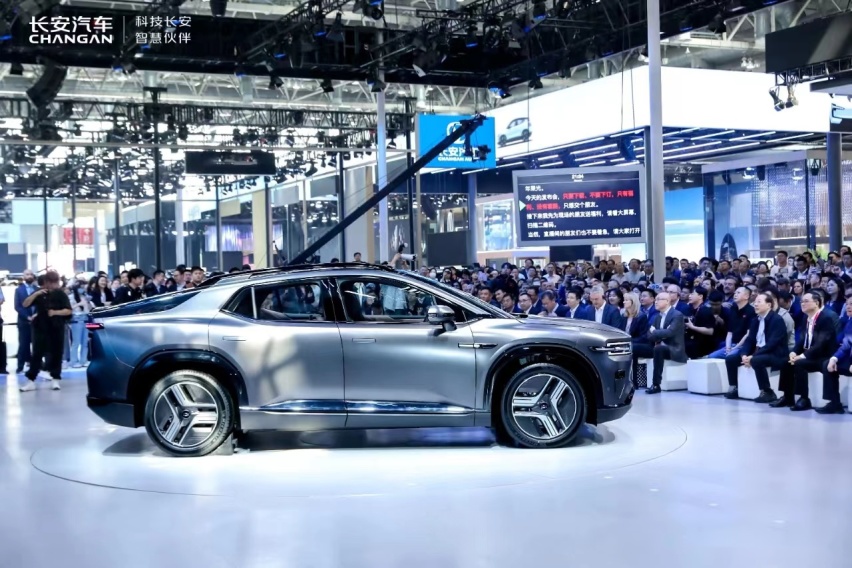 看长安启源E07如何实现“轿车 SUV 皮卡”功能合体
