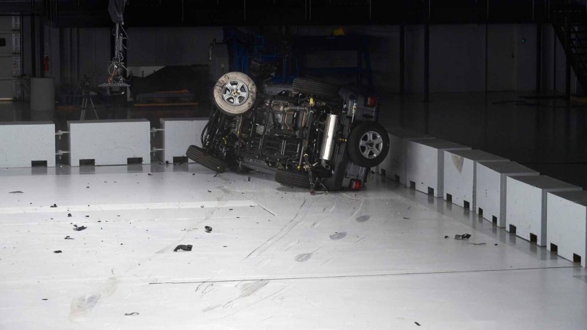 jeep-wrangler-jl-crash-test (2).jpg