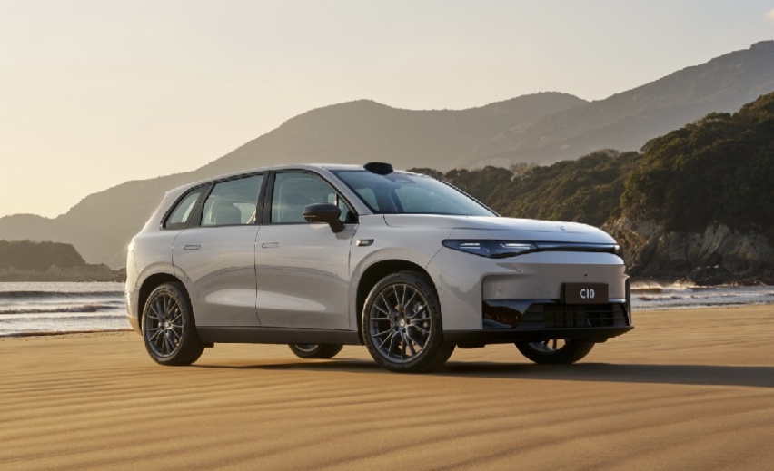国产与合资的PK，零跑C10和丰田RAV4荣放，谁更优秀