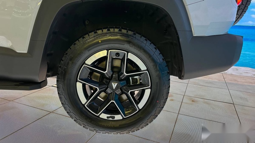 双电机四驱+超级增程，深蓝新车G318上线，硬派SUV or 城市SU